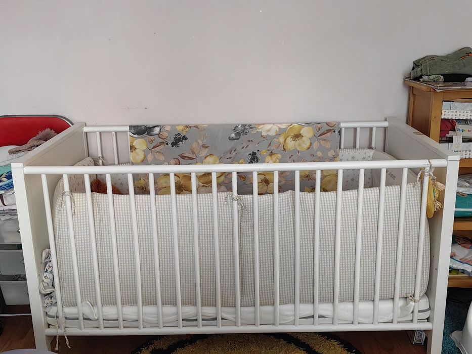 Pat bebe din lemn cu saltea