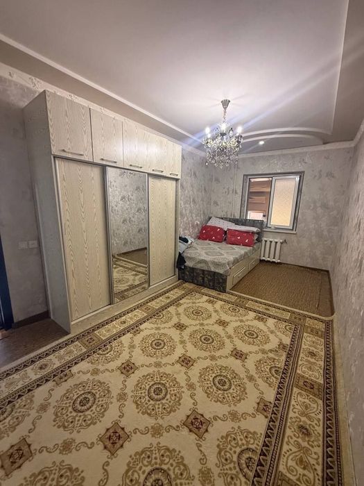 4 xona qilingan kvartira sotiladi