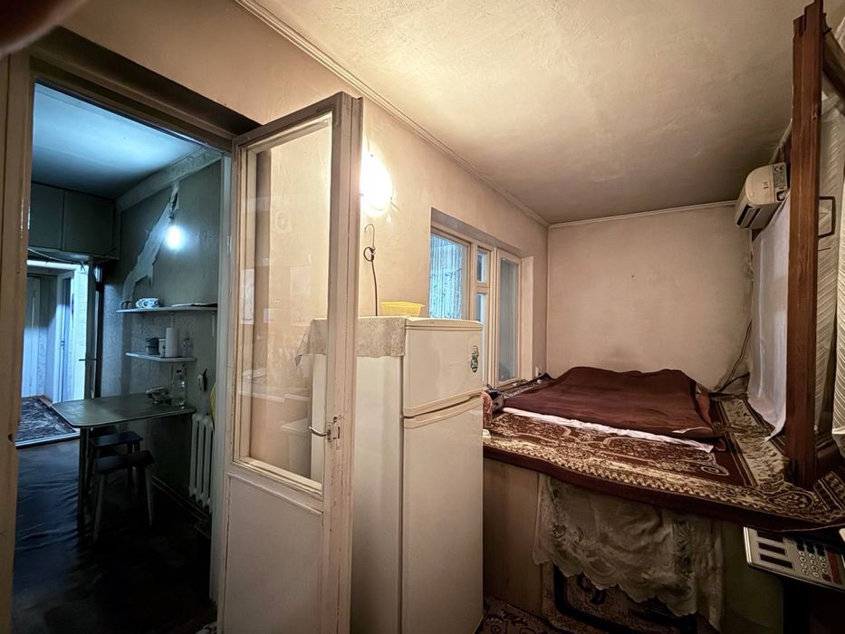 Двухкомнатная 2/1/4 Лисунова 1, 77-я серия, кирпич, Кадышева, Школа 61