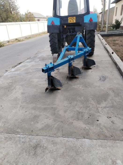 MTZ 80 sotiladi obmen bor Yengil moshinaga