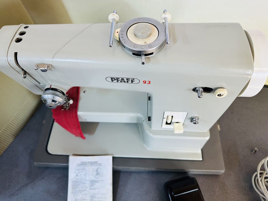 Masina de cusut PFAFF 93 semi industrială