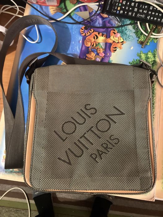 Чантичка за рамо Louis Vuitton