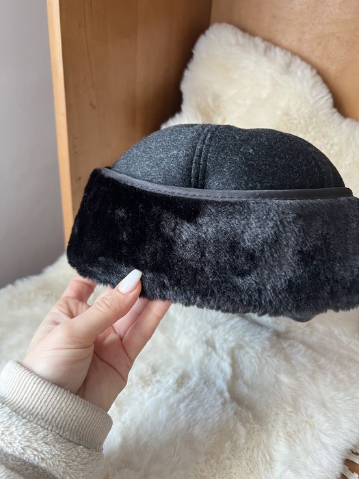 Sapca de iarna captusita cu protectie urechi si gat