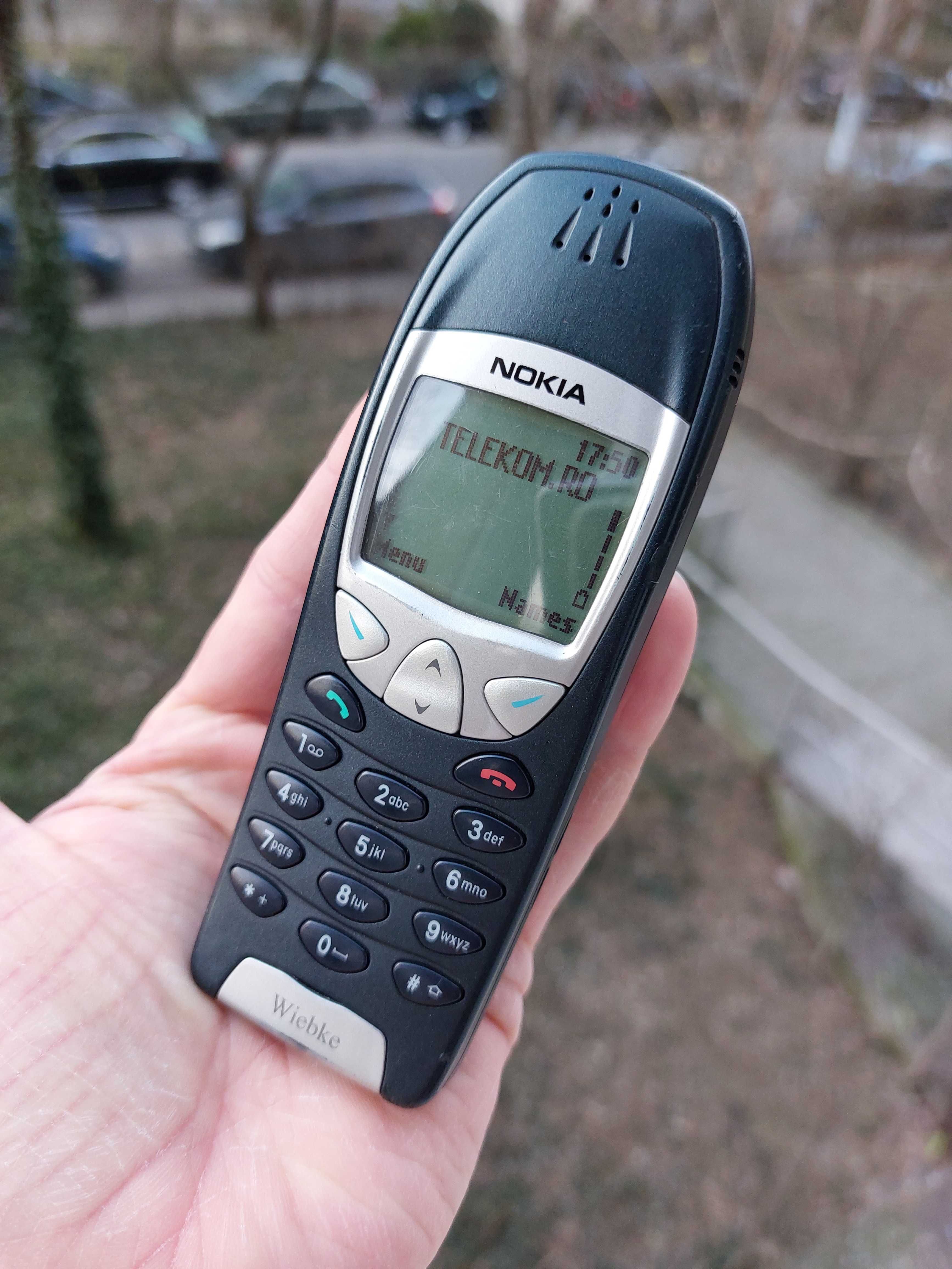 Nokia 6210 original an 2001 stare f buna carkit liber in orice retea