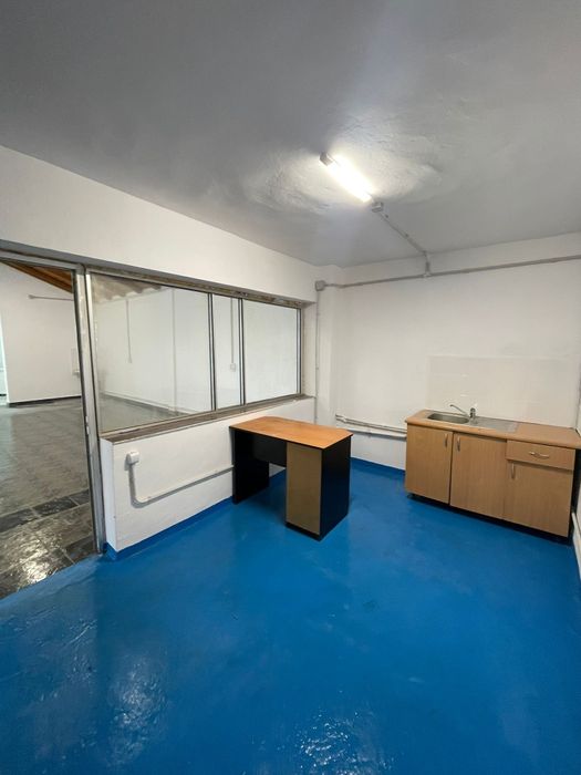 Închiriez hală 200 mp/apartament 90mp/teren 700mp