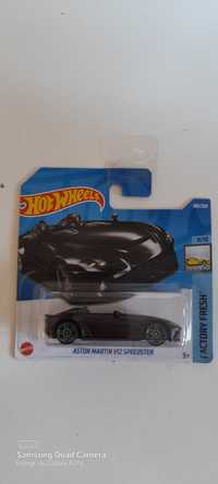 Aston Martin V12 SPEEDSTER hotwheels