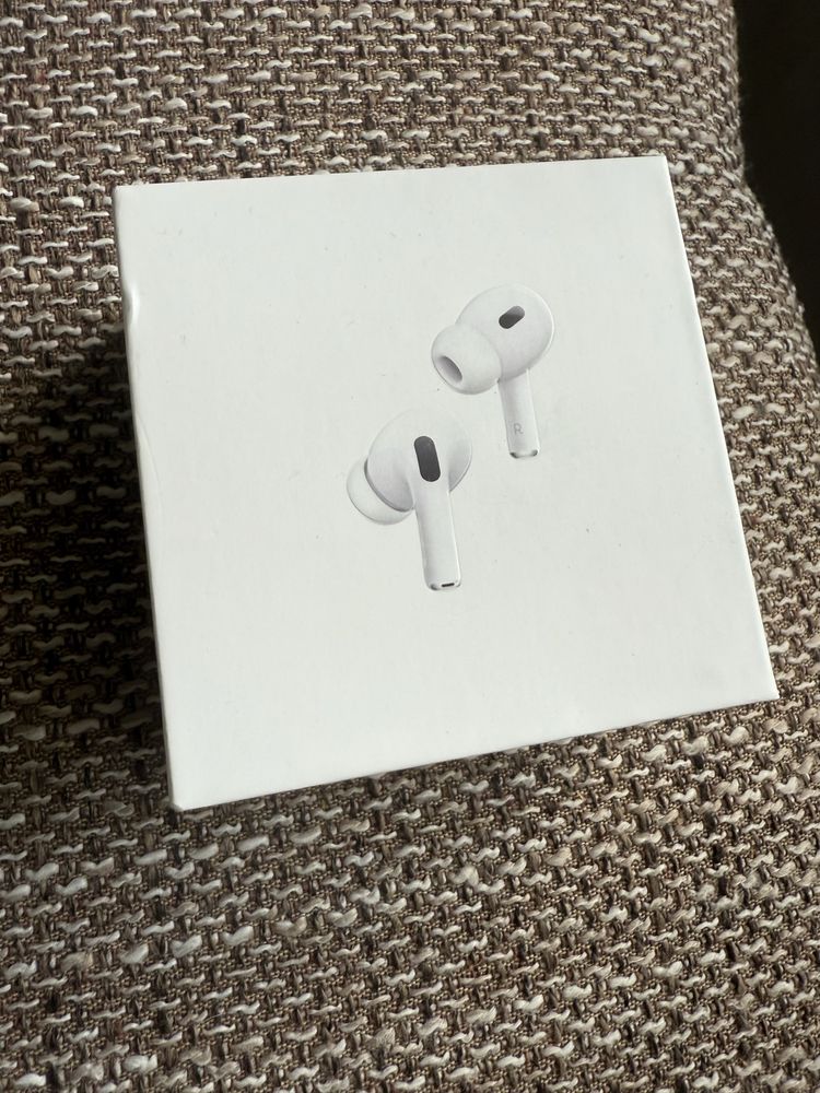 Air Pods Pro 2nd Generation - USB C, 2024