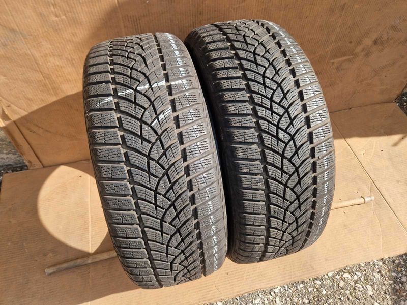2 Goodyear R19 225/45 Anvelope de iarnă DOT4821