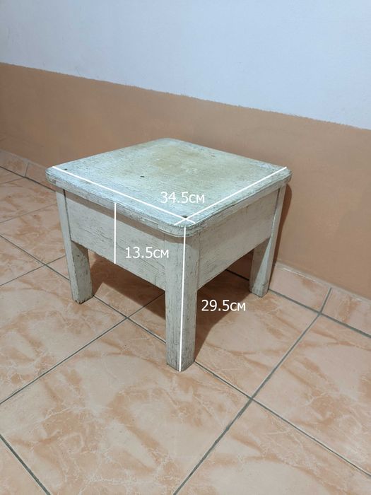 Табуретка сундук, стул.