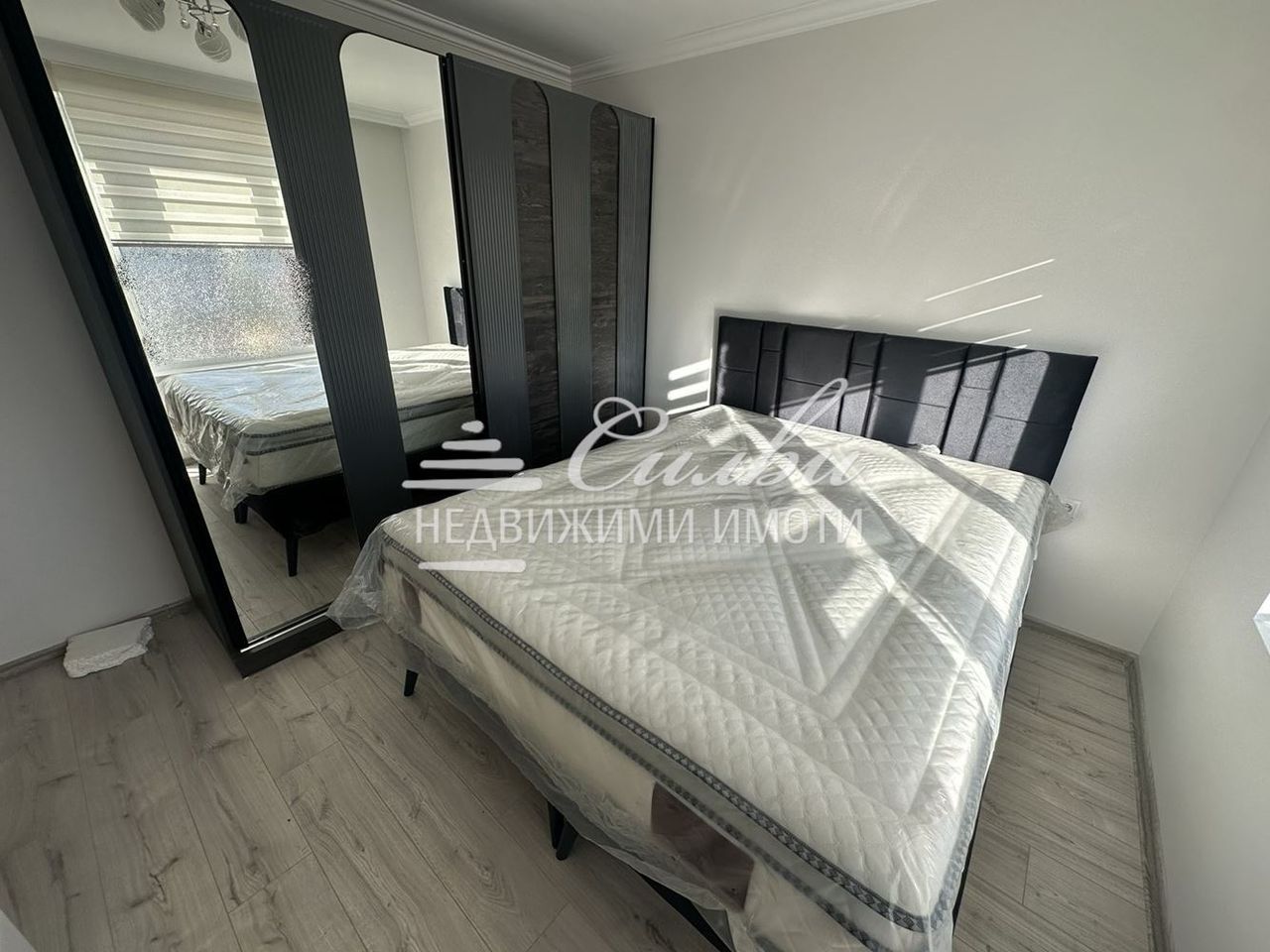Продава се Тристаен апартамент в Шумен, Добруджански - 93 кв.м за 1525 €/кв.м - Снимка #6