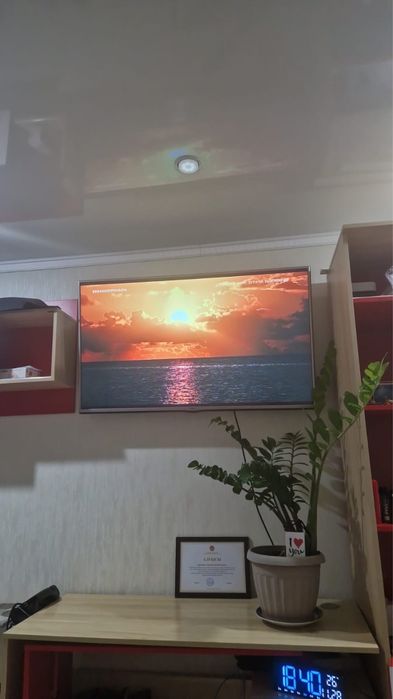 Продам телевизор LG