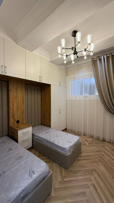 Продается 2 ком. Квартира на 2 этаже площадью 60 кв.м. В Багишамале