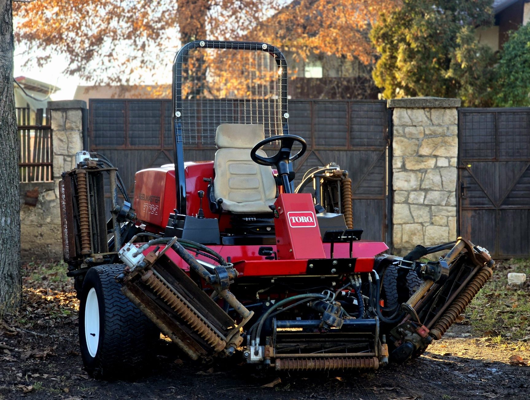 Tractoras gazon iarba Toro Reelmaster 4×4 Turbo Diesel Kubota 49 cp!!
