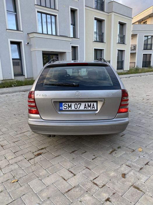 Mercedes C Class 2005 2.2