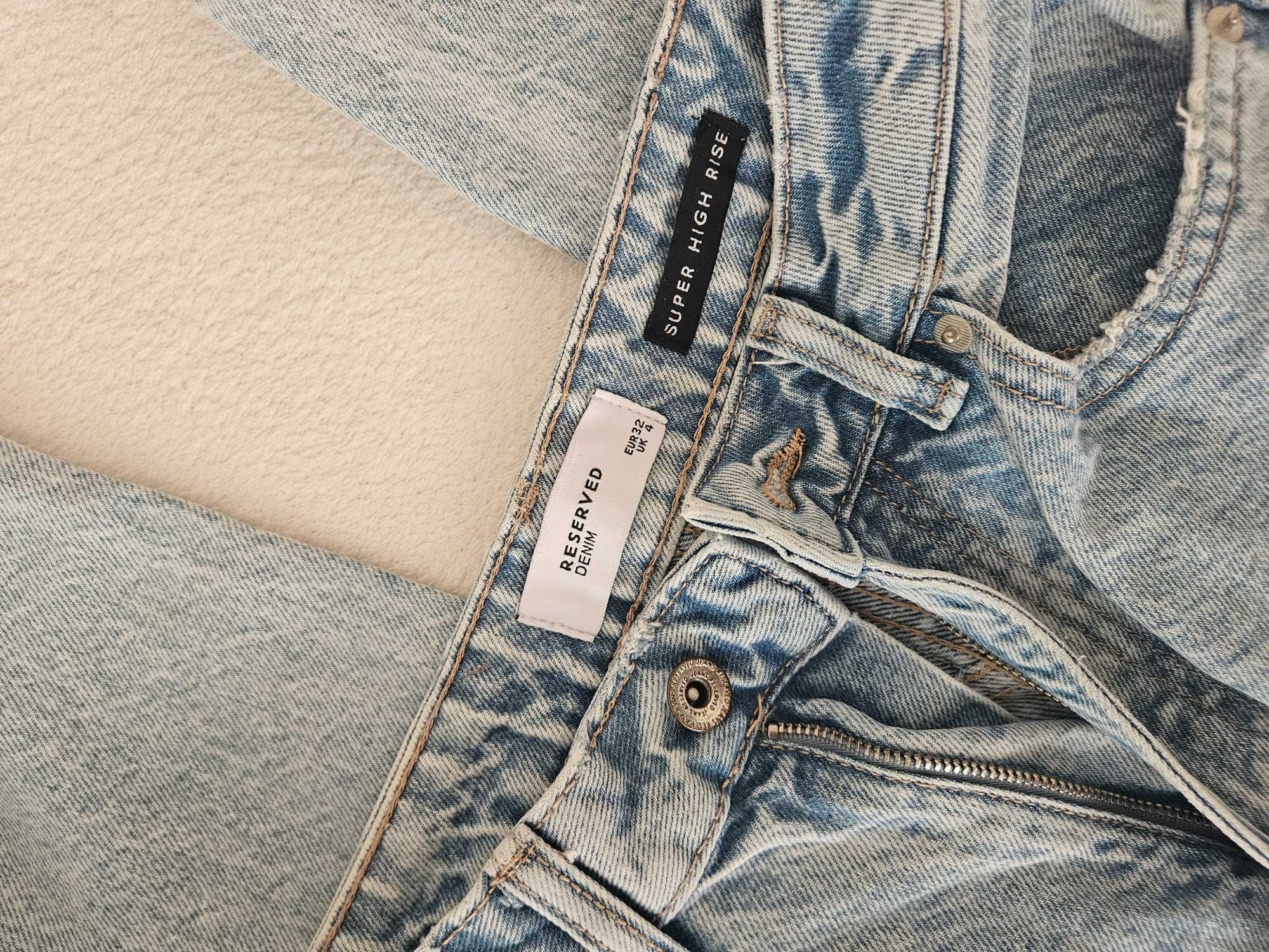 Дамски дънки Bershka и Reserved