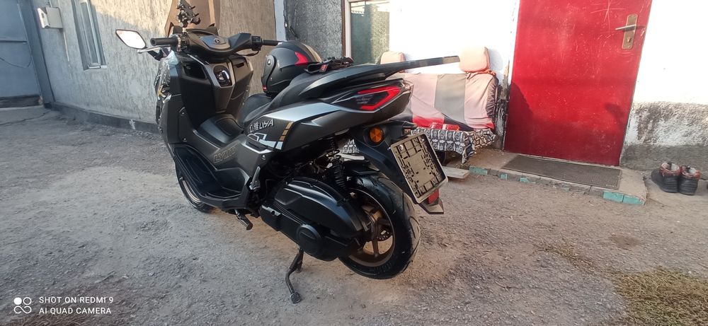 Продам макси скутер