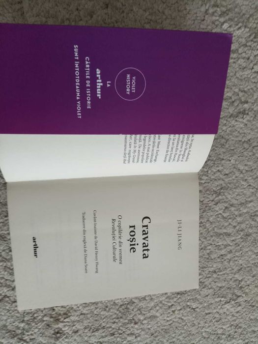 Carte Cravata rosie - Ed. Arthur