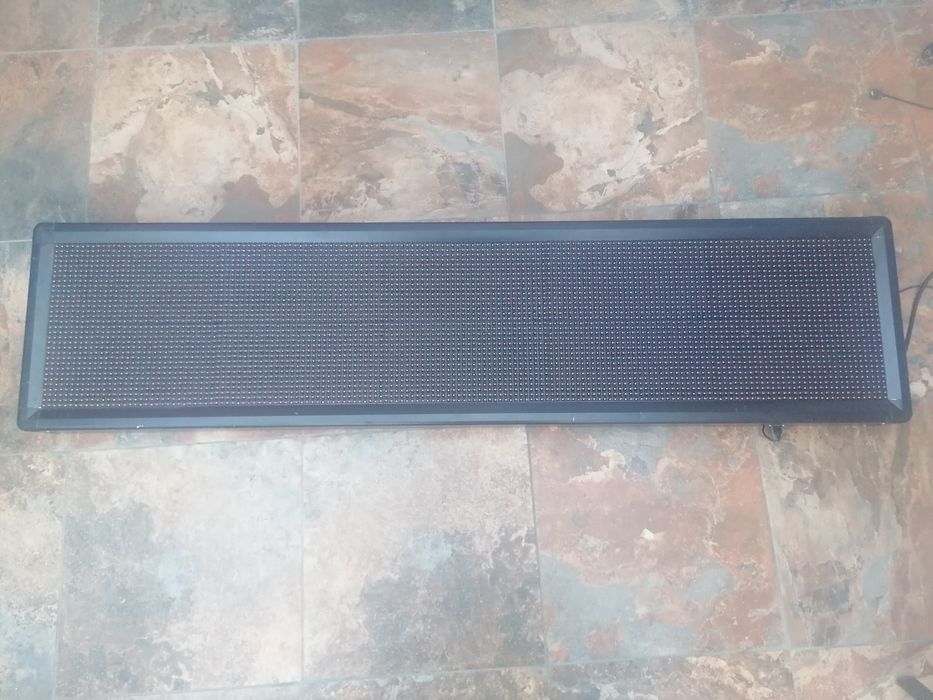 Продавам светеща табела LED