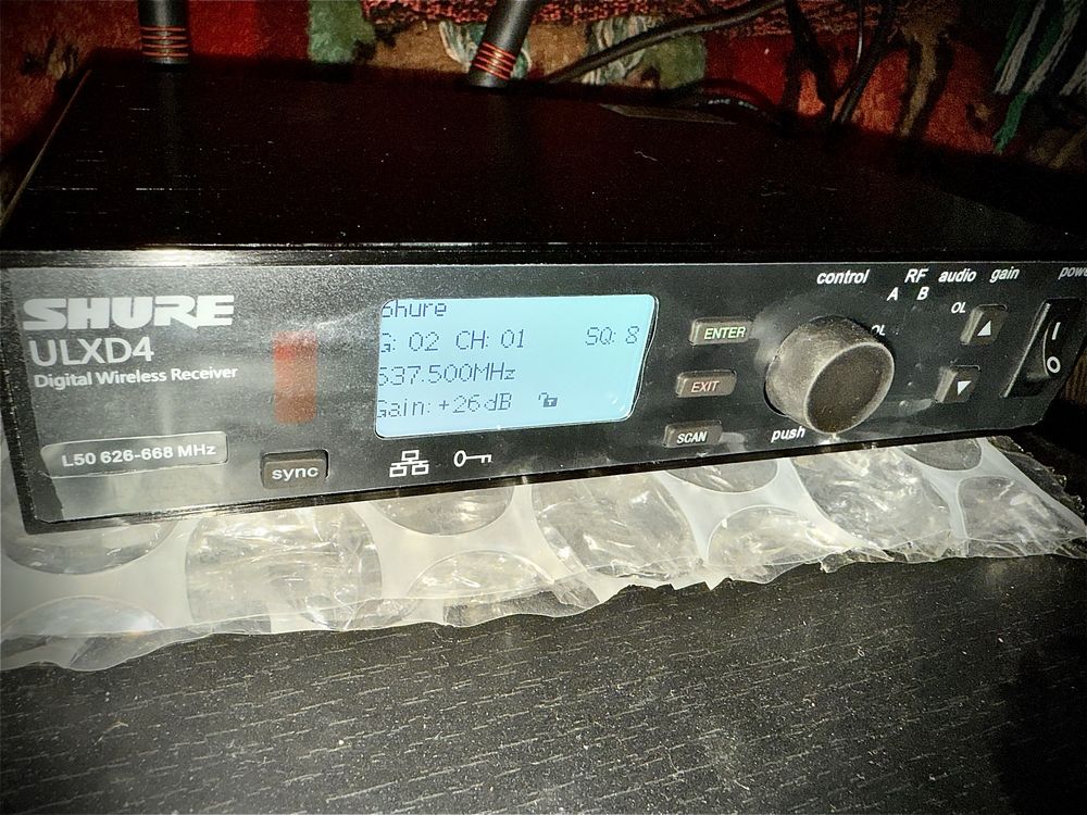 Продавам безжичена система Shure ULXD24 Beta 58a
