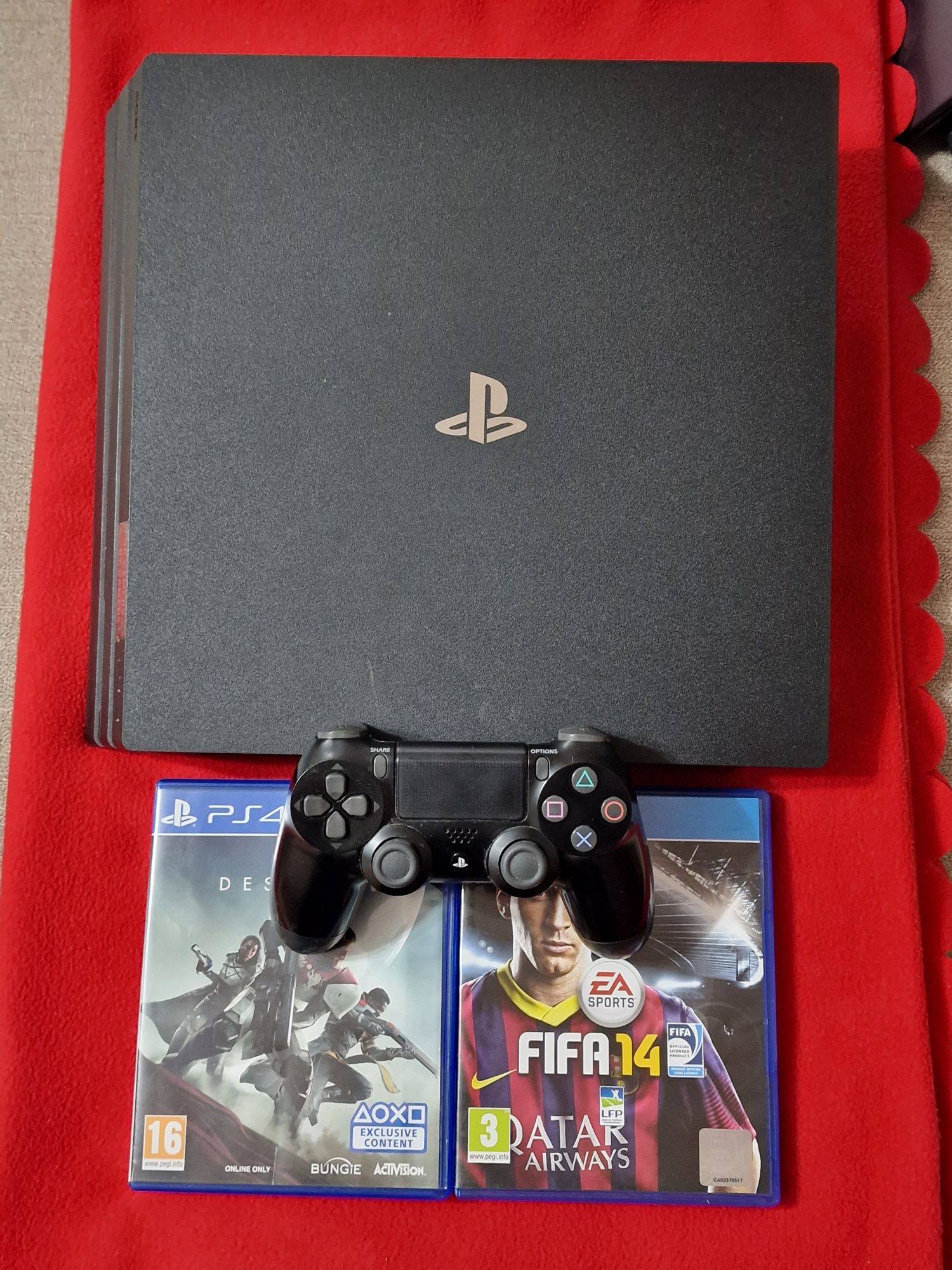 PlayStation 4 Pro 1TB, 1 Controler Wireless, Joc, Cablu Alimentare.