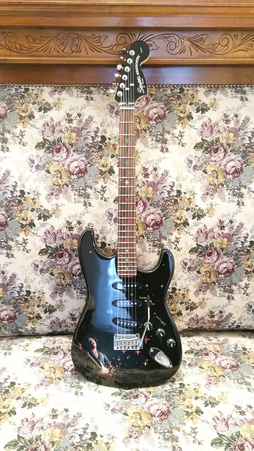 Squier Fender + HP Stratocaster Jimi Hendrix chitara electrica promo