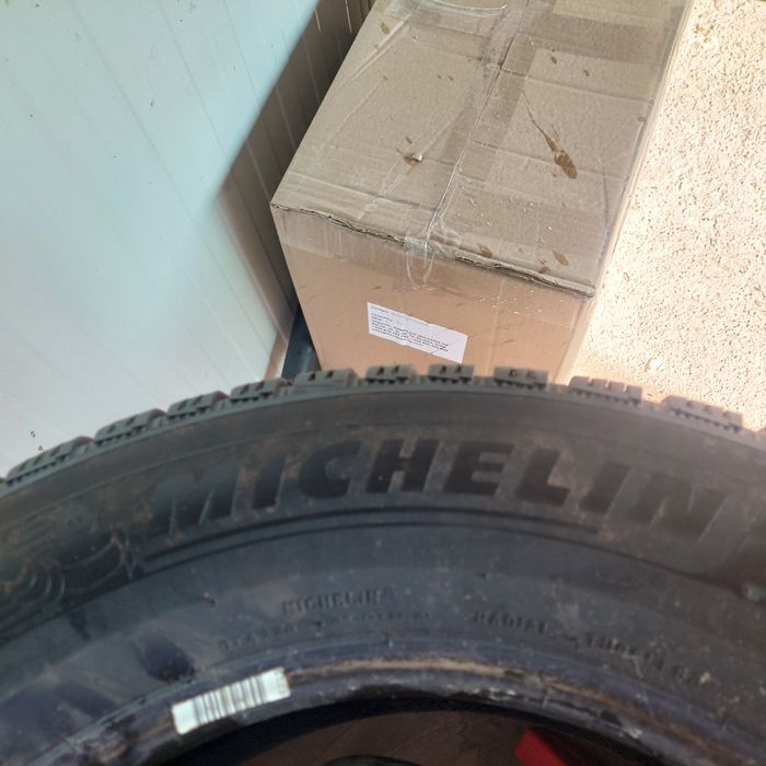 Зимни гуми michelin 215/65/16-2бр.