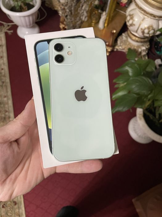Продам iphone 12 64gb в идеальном состоянии!