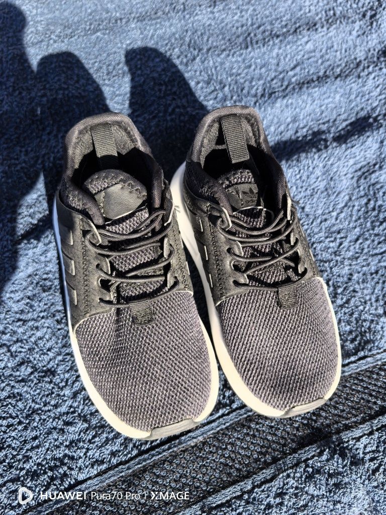 Adidas перфектни детски маратонки номер 25