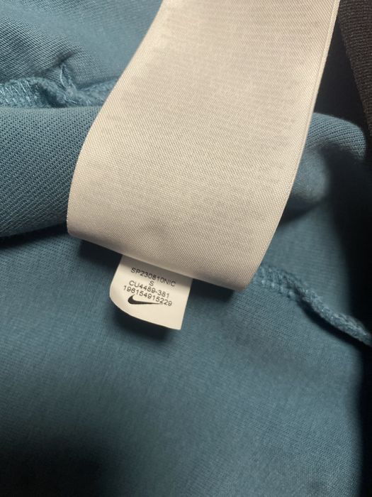 Nike tech fleece marimea s