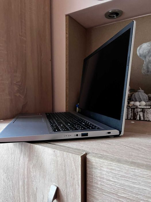 Vând laptop Acer aspire 3,stare ca nou,inca in garantie