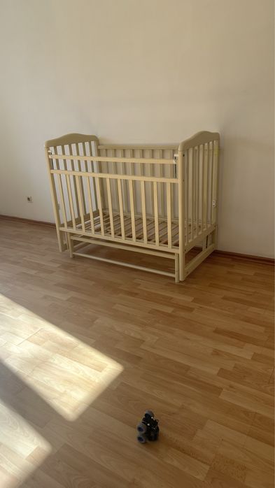 Срочно отдам бесплатно Детский кровать маньеж