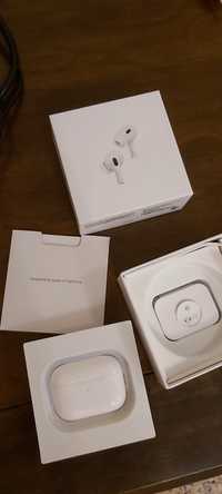 Продам наушники Apple Airpods Pro 2