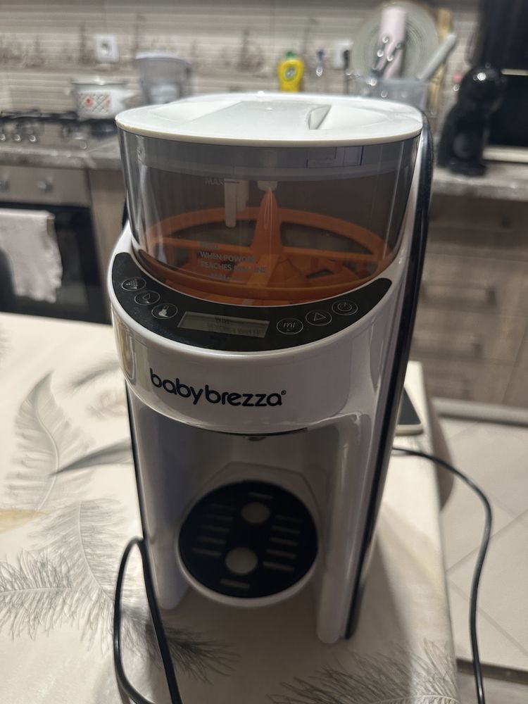 Vând Baby Brezza