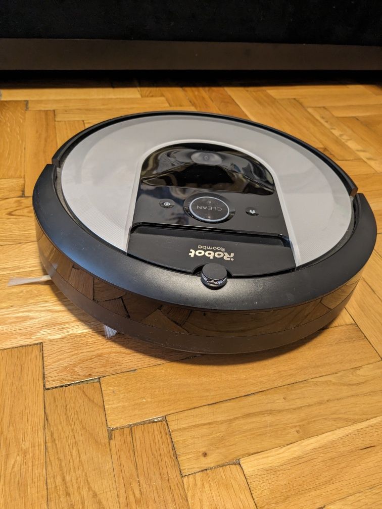 Robot aspirare iRobot Roomba i7