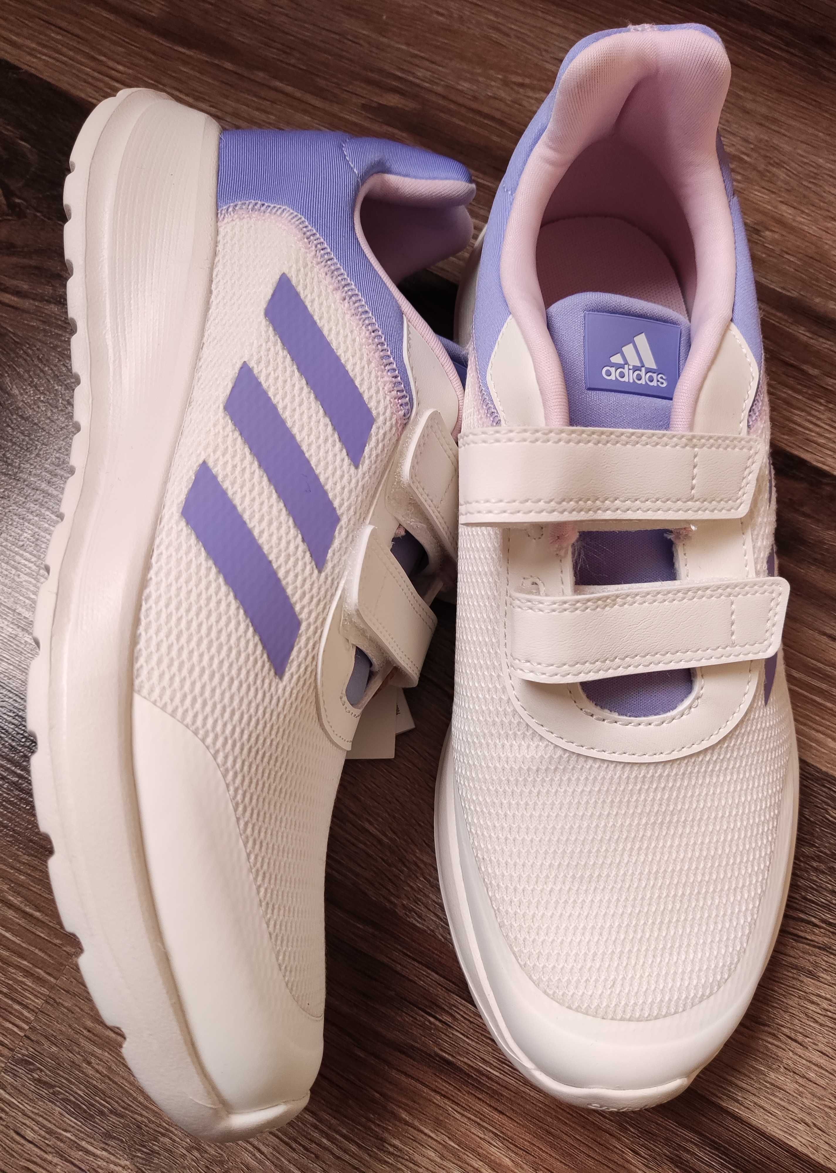 Нови оригинални дамски маратонки Adidas
