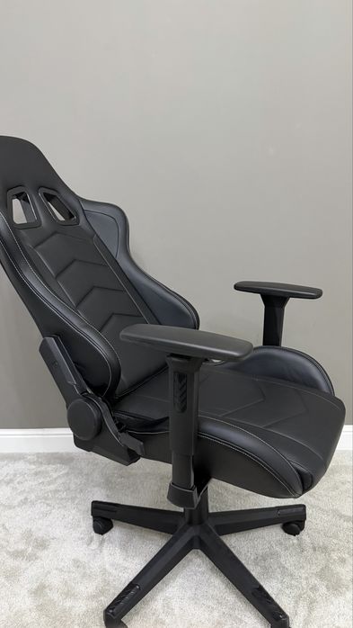 Scaun de gaming negru xora