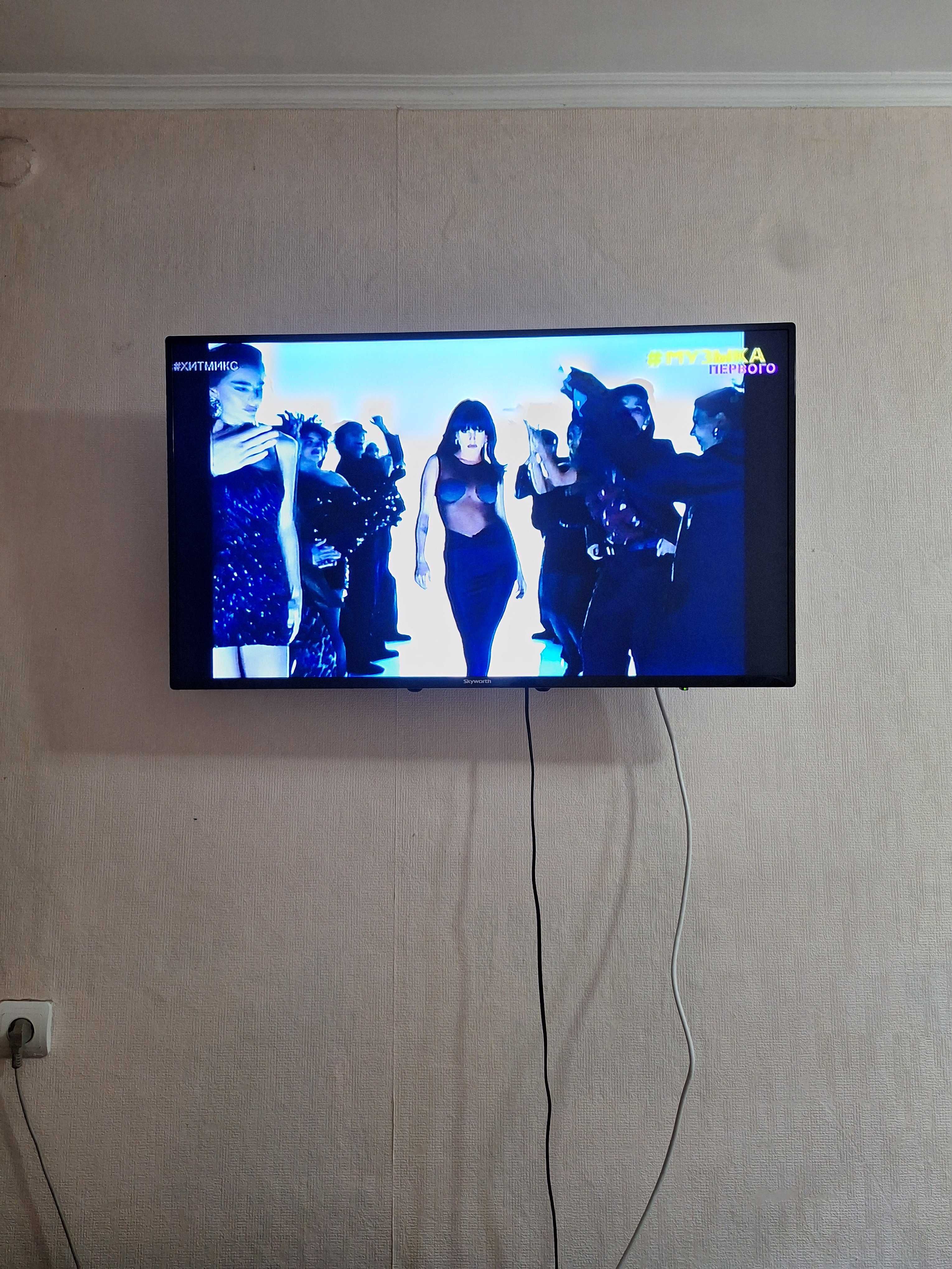 Skyworth 102cm Full HD DVB-T2 DVB-C