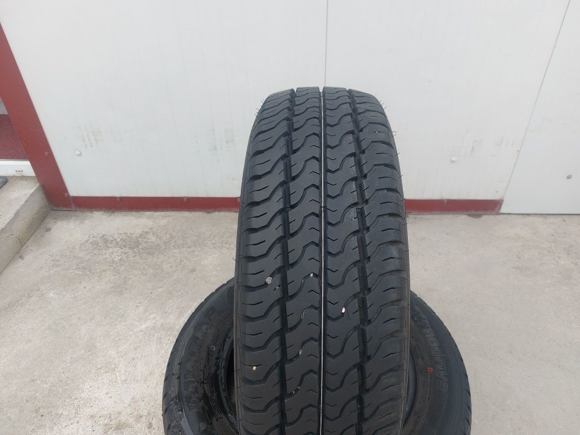 125 lei bucata! Doua anvelope de vara 215 65 16C Dunlop