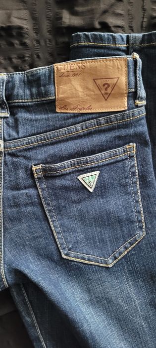 Vand blugi Guess 10 ani