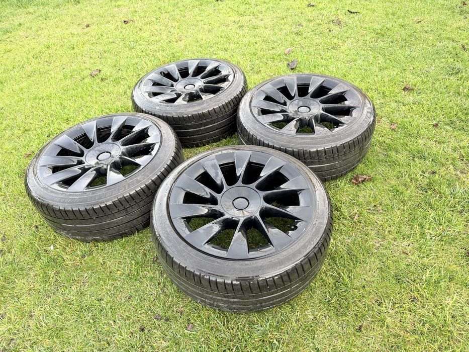 Jante cu anvelope Tesla Model Y X R20