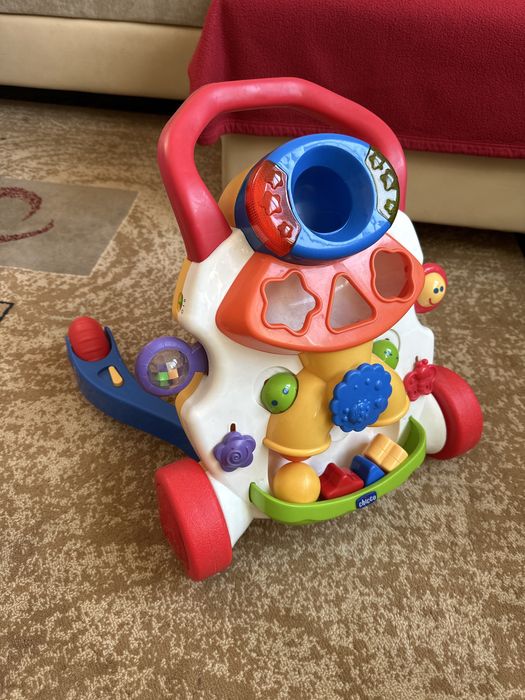 Толокар ходунки chicco со всеми деталями. С музыкой, сортером и пр.