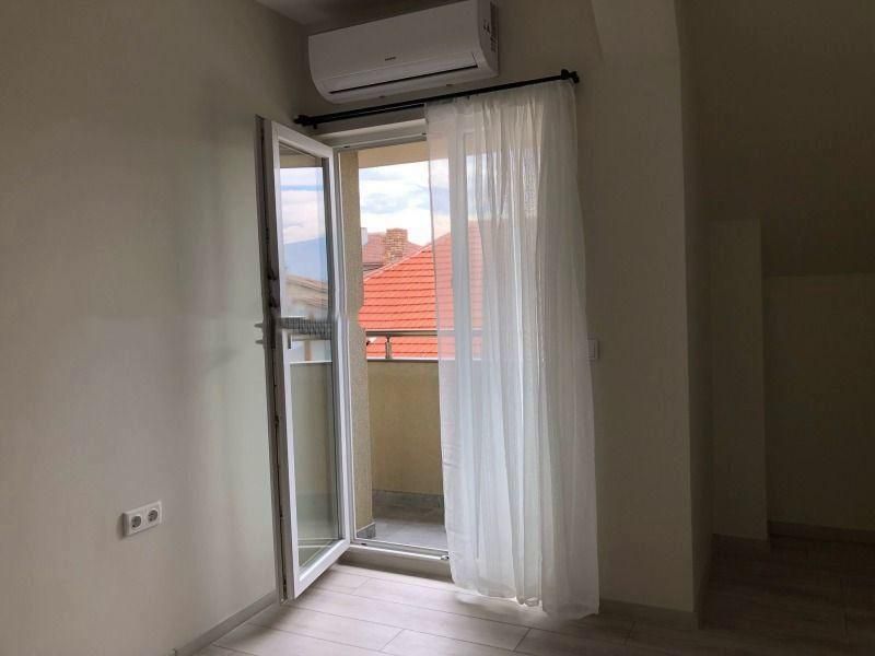 Дава се под наем Тристаен апартамент в София, Левски - 110 кв.м за 818 € - Снимка #2