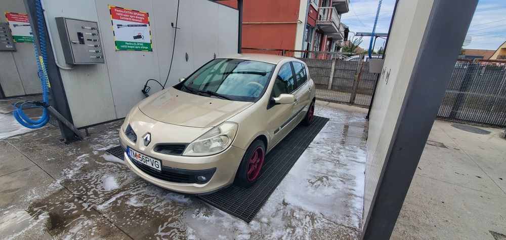 Vand Renault Clio 1.6 benzina