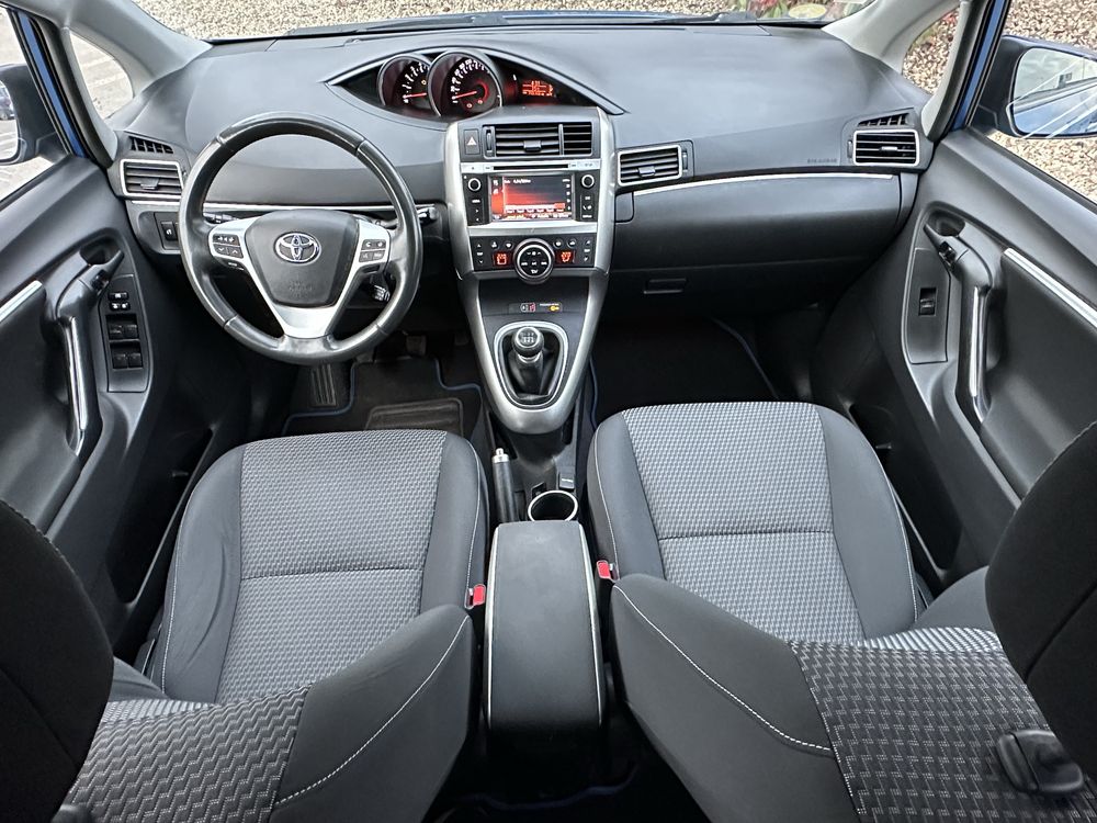 Toyota Verso(Corolla)  1.6 Diesel 2015 Navi /Panorama/Camera/7Locuri