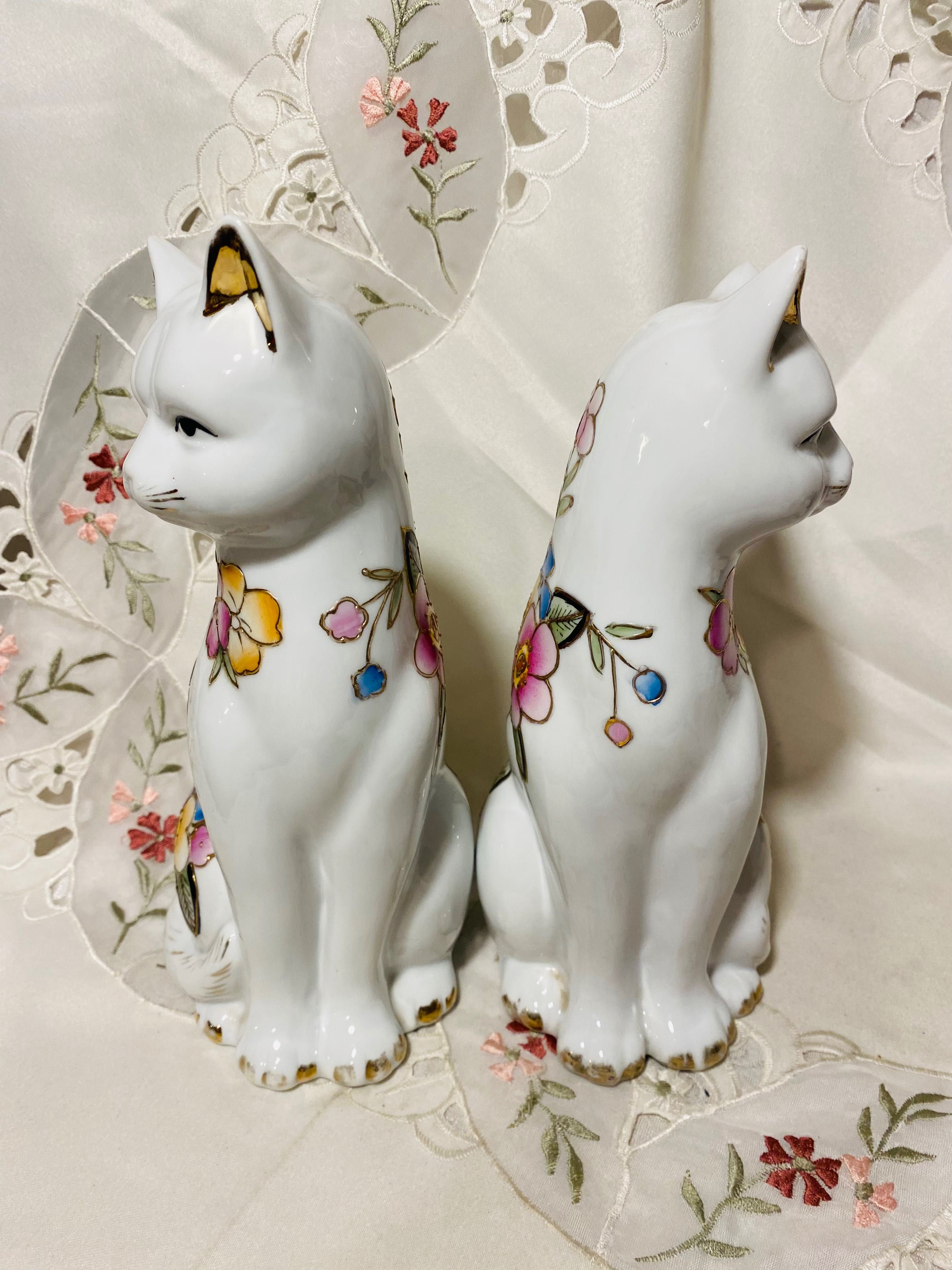 порцеланова котка