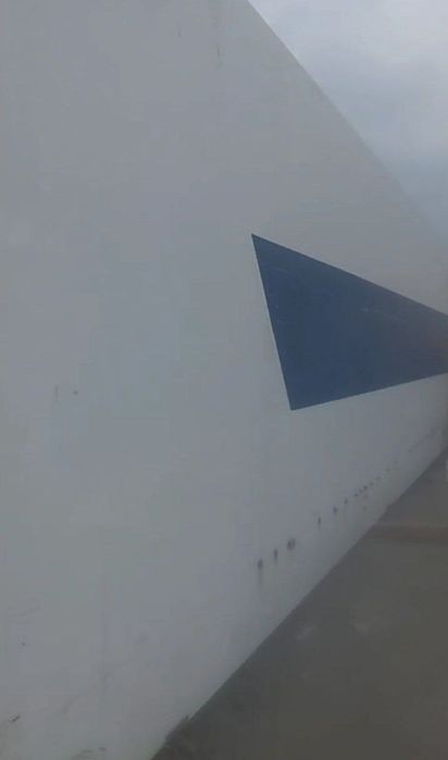 Kuzov sotiladi uzunligi 13.6sm. eni 2.60sm. balandligi 2.70cm