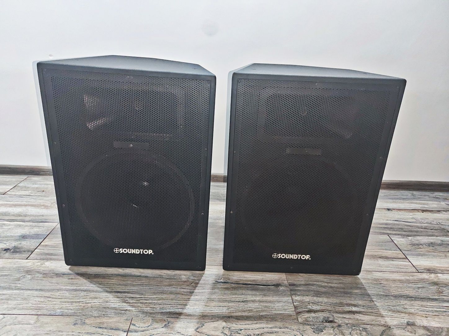 Озвучителна уредба 2х500W. Пулт - Yamaha EMX-5014. Тонколони - SELENIU