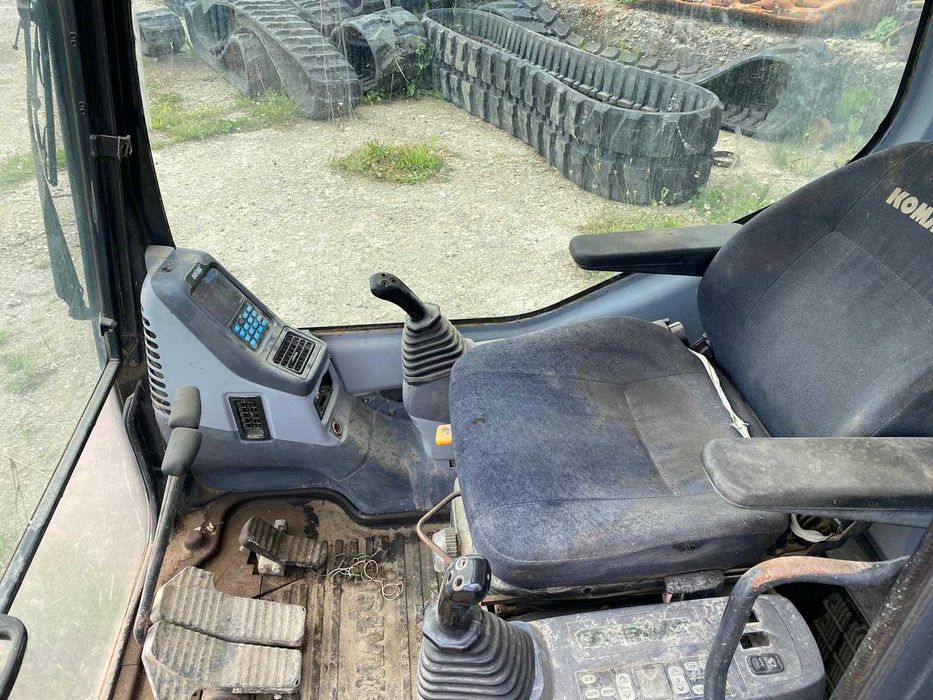 Cabina Komatsu PC 210 , PC 240 completa an de fabricatie 2008