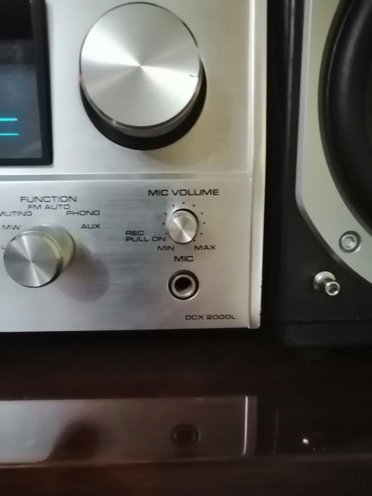 Amplituner Sanyo DCX 2000L, impecabil