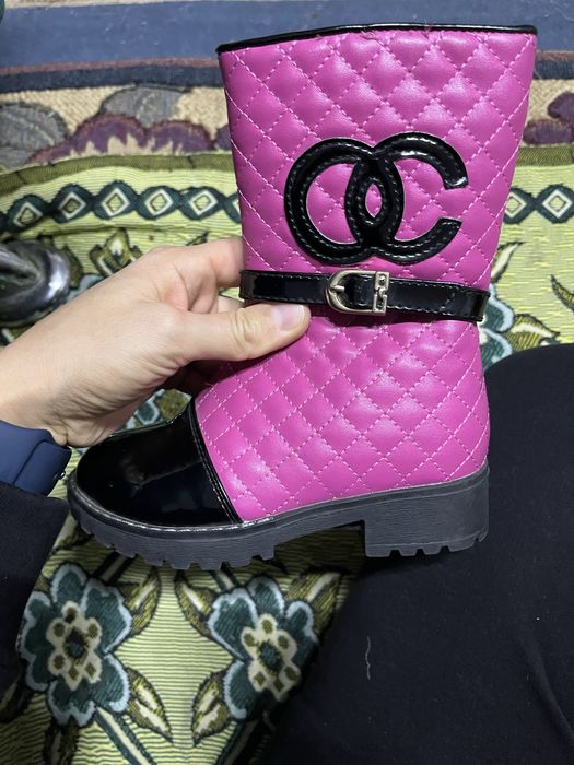 Продам зимние сапоги для девочки, размер 27